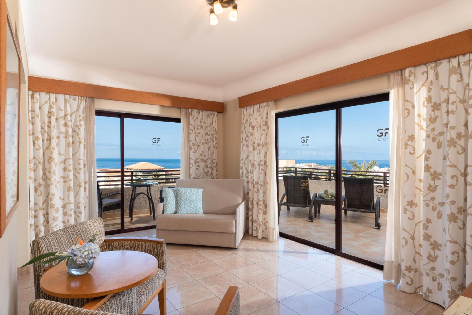 Suite Junior (2 adultos + 1 niño)
