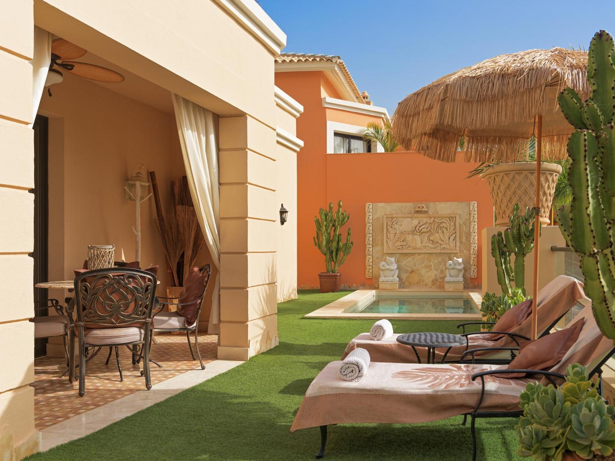 Grand Princess Villa private pool