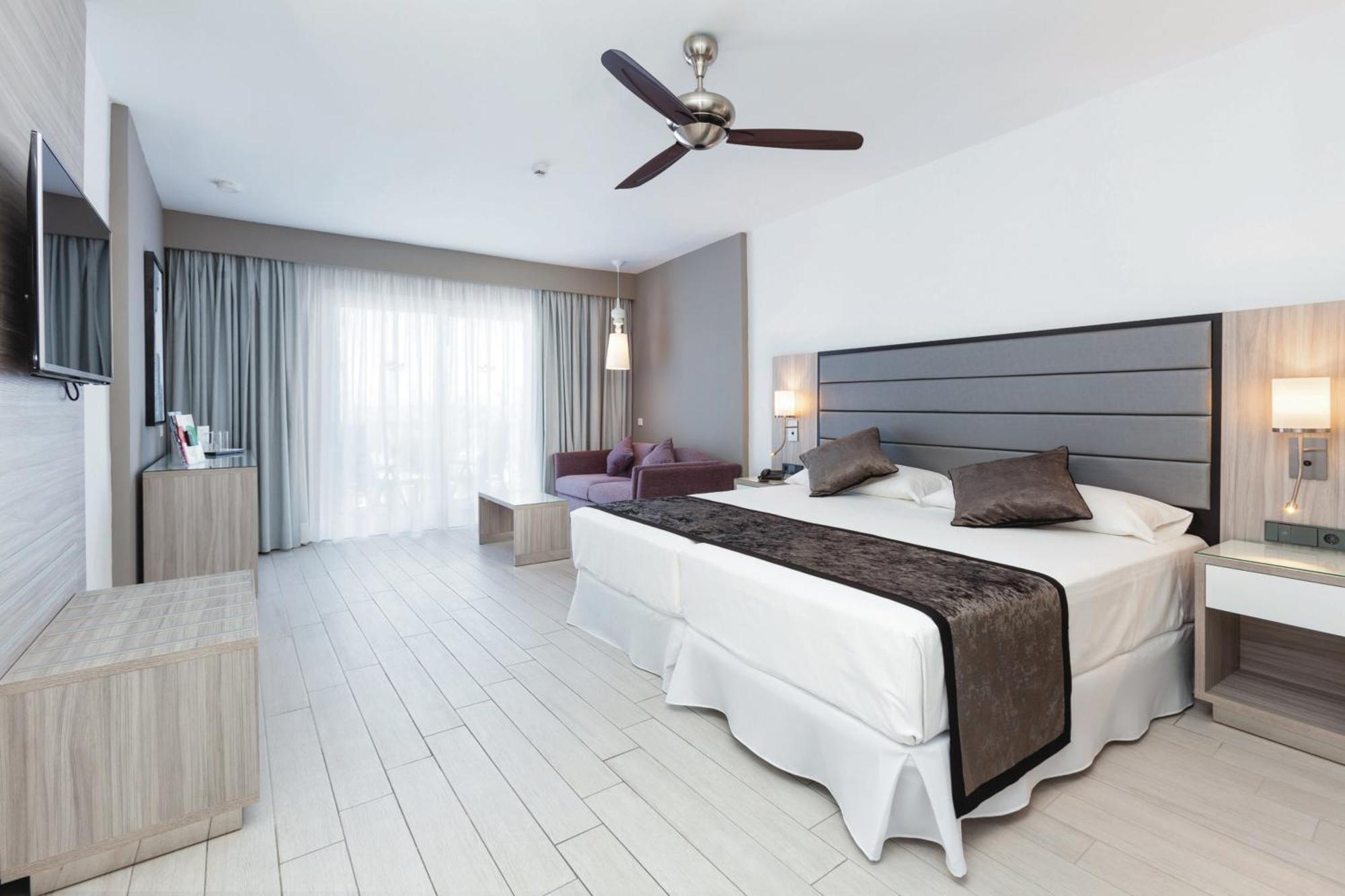 Double Room,1740702929:JPEG